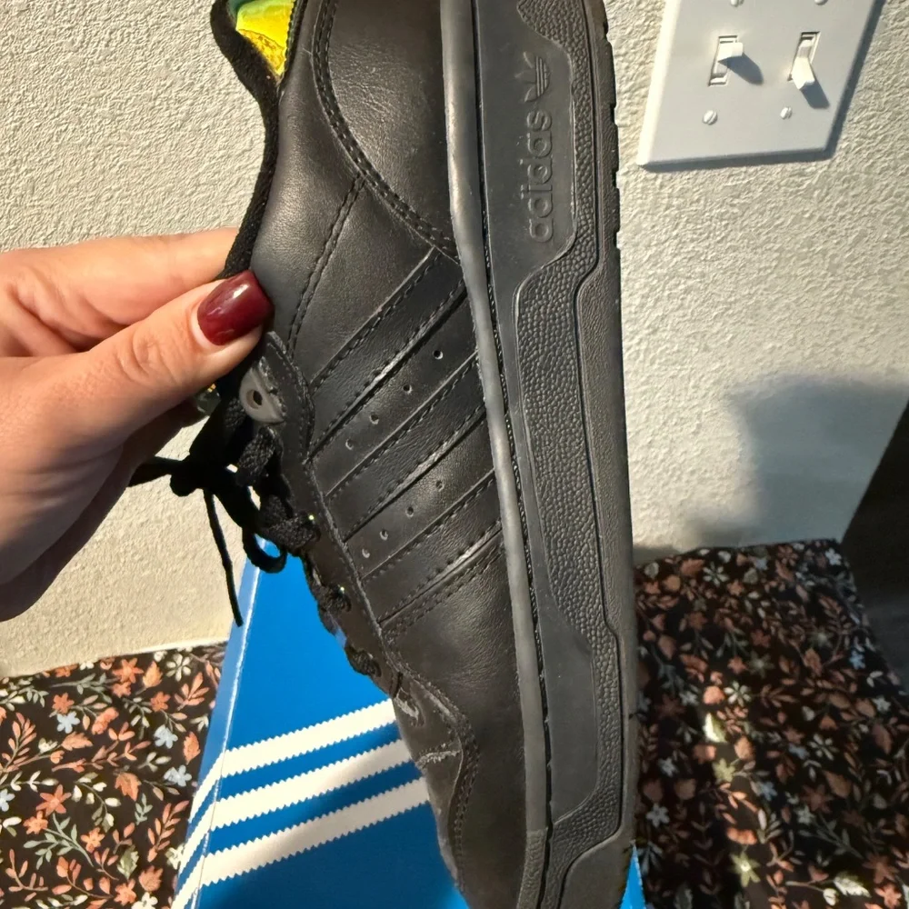 Adidas Rivalry Low Black Iridescent GUC Mens Size 9 (box says 8.5) - Picture 11 of 14